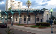 Main building at the Dora Colón Clavell Park