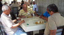 Domino masters at Parque del Retiro